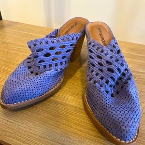 Jeffrey Campbell Booties in Size 6